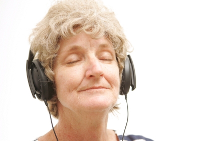 Decrease the anxiety of nursing home residents with dementia by playing their favorite music